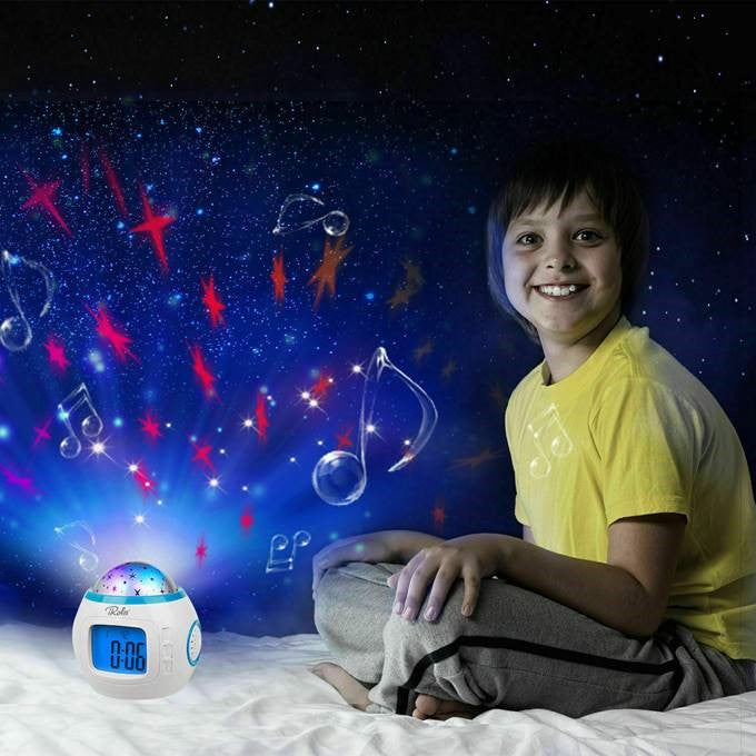 Reloj despertador con estrellas